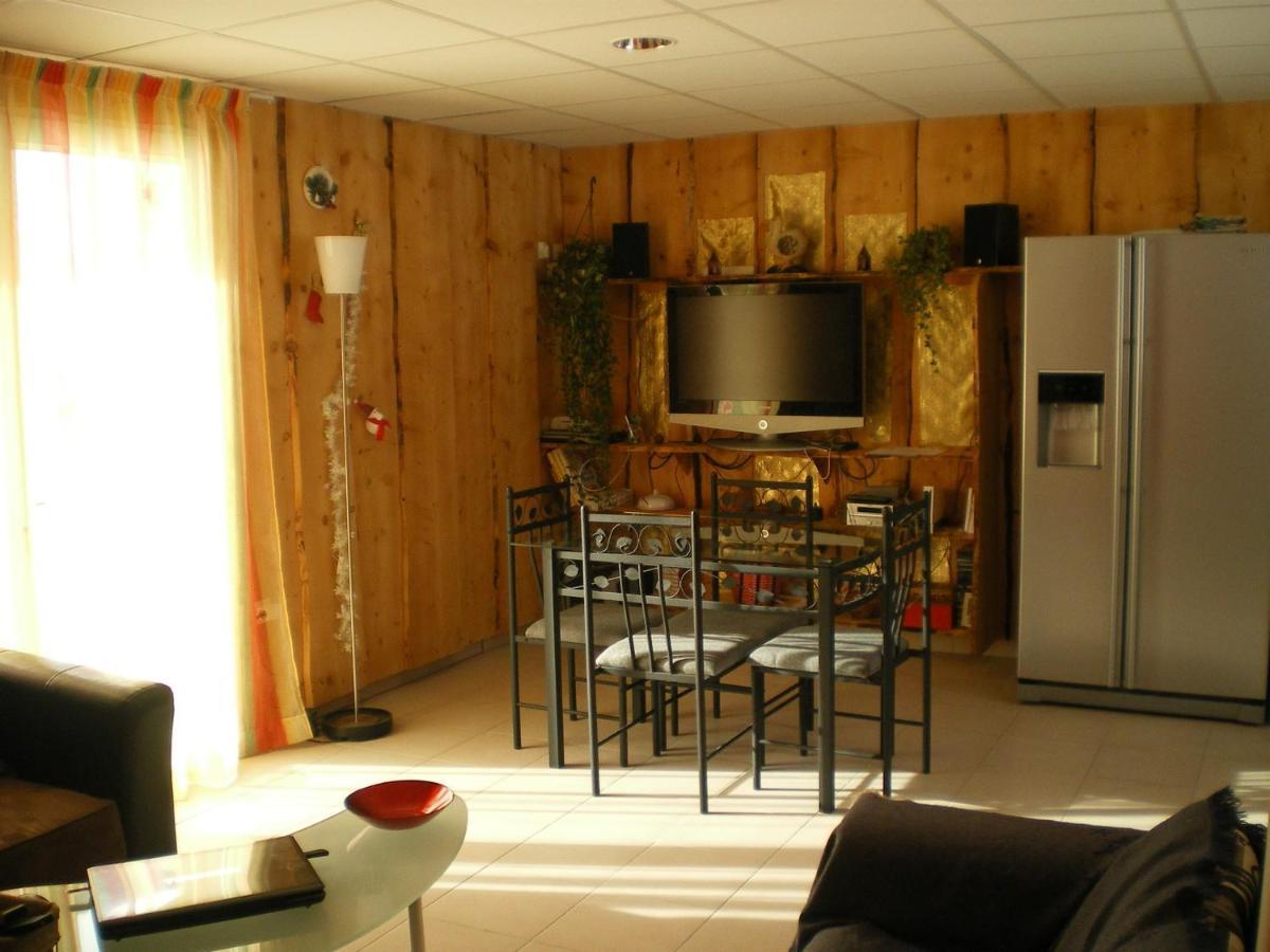 Hotel Restaurant Lancheton Saint-Julien-Mont-Denis エクステリア 写真