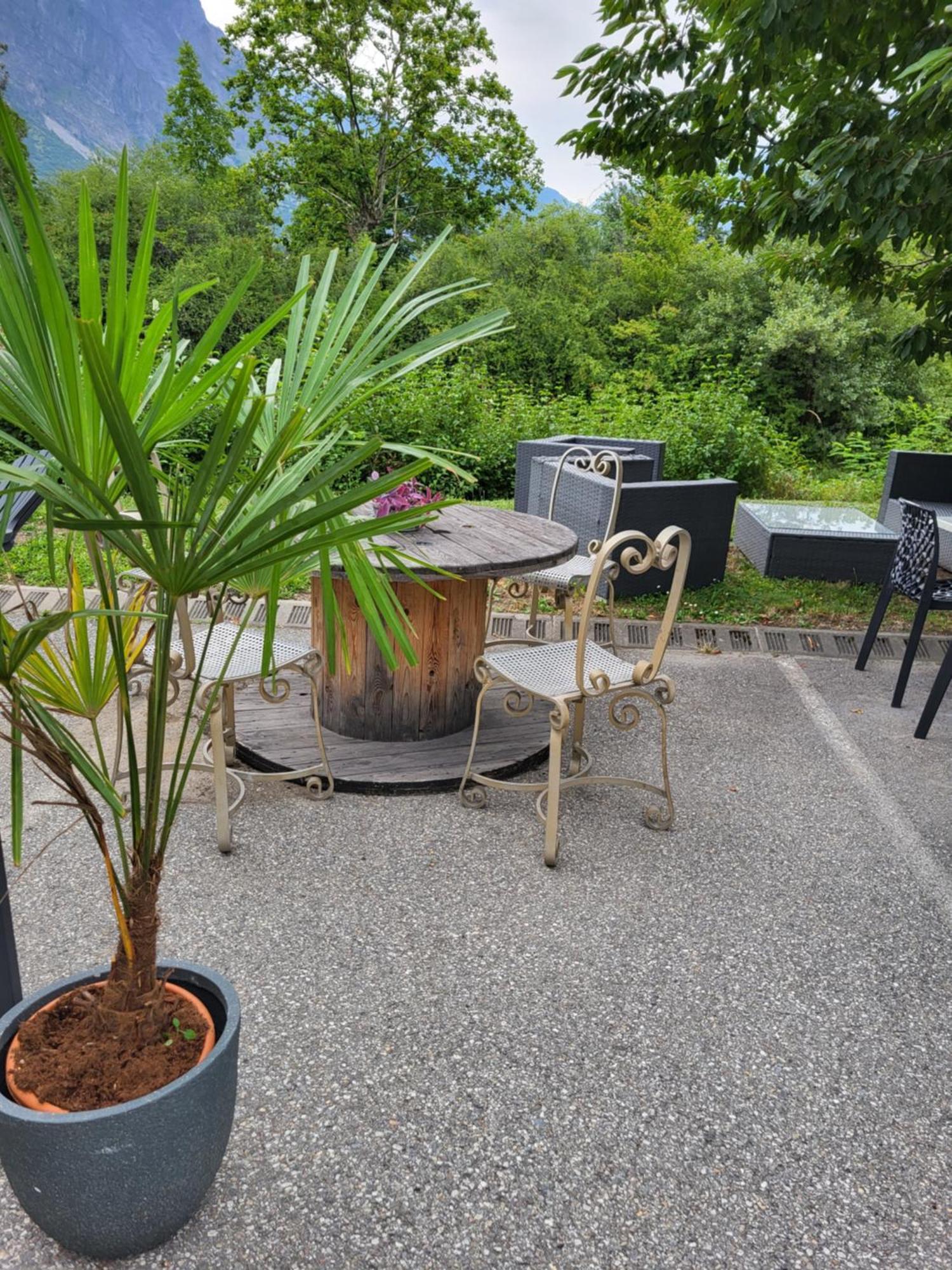 Hotel Restaurant Lancheton Saint-Julien-Mont-Denis エクステリア 写真